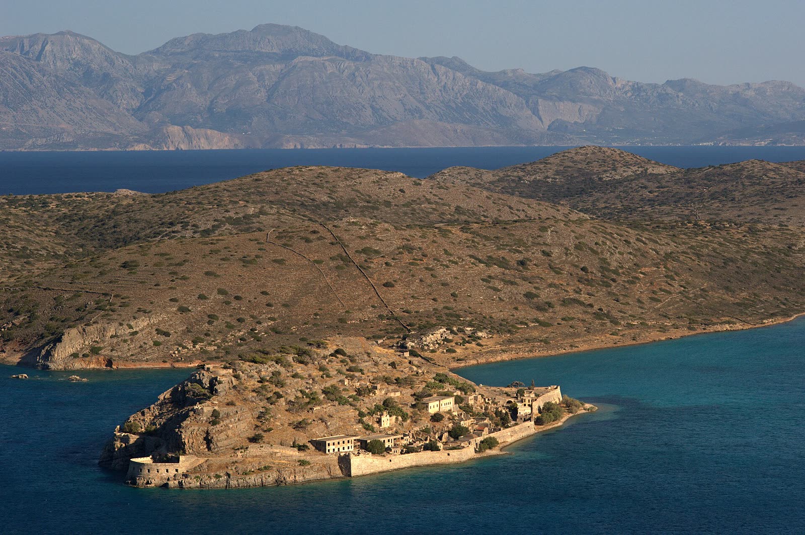 Το νησιωτικό φρούριο της Σπιναλόγκα κοντά στην Ελούντα